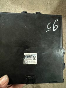HỘP ĐỘNG CƠ ECU VIOS 89661-0UF00