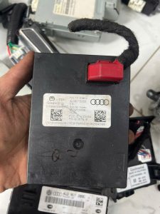 keyless entry antenna control unit 4L0-907-335B