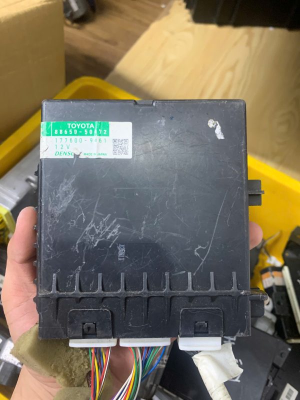 HỘP ĐIỀU HOÀ LEXUS LS460 88650-50472