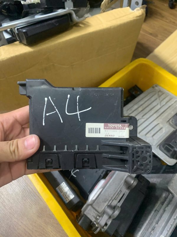 HỘP ĐIỀU HOÀ TOYOTA ALTIS 88650-02C20