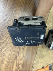 CỤM ABS Ford Escape YL8T-2C219-AB