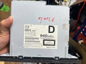 HỘP ĐẦU DVD MAZDA3 B45D-669G0
