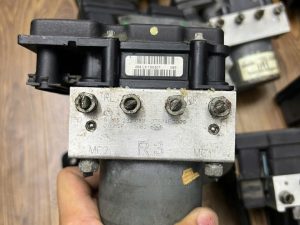 CỤM ABS Subaru Impreza 27534FG020