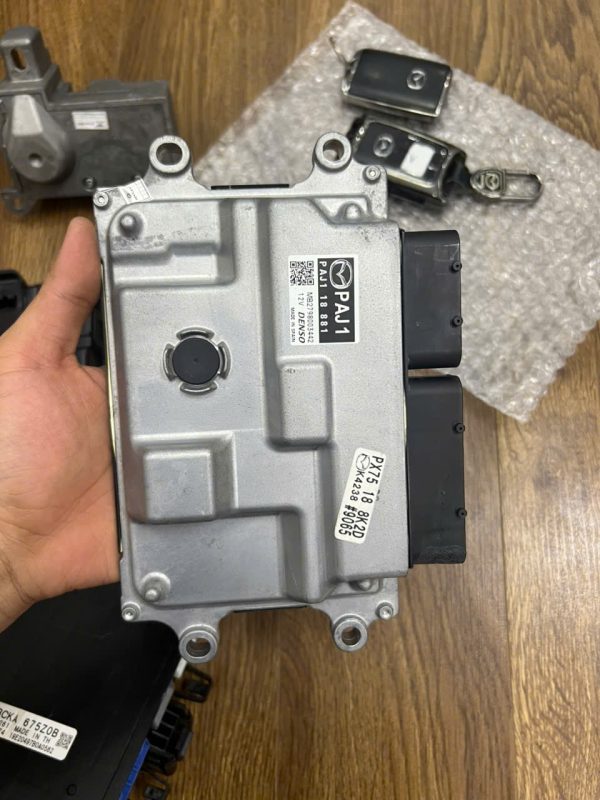 HỘP ECU ĐỘNG CƠ MAZDA3 2020 PAJ118881