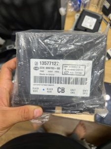 HỘP NHẬN CHÌA CRUZE 13577127