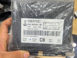 HỘP NHẬN CHÌA CRUZE 13577127