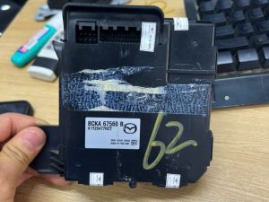 HỘP BCM MAZDA3 BCKA-67560B