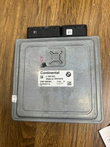 HỘP ECU BMW X5 7586933