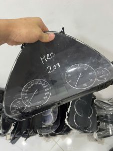 ĐỒNG HỒ Mercedes C-Class (W203 A2035408747