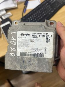 HỘP TÚI KHÍ i10 95910-B4000