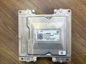 HỘP ĐIỀU KHIỂN ĐỘNG CƠ XE VINFAST FADIL E84 12694944